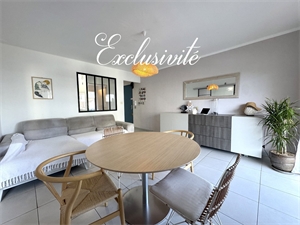 appartement à la vente -   83140  SIX FOURS LES PLAGES, surface 63 m2 vente appartement - BOO83016